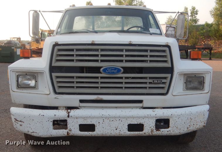 image for item IT9723 1993 Ford F600  utility / service truck