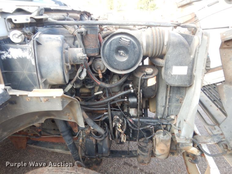 image for item IT9723 1993 Ford F600  utility / service truck