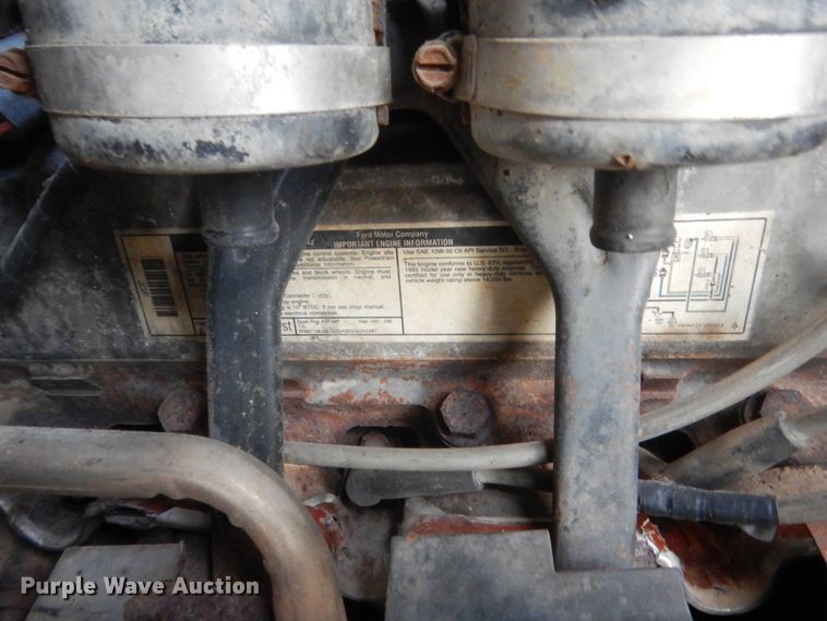 image for item IT9723 1993 Ford F600  utility / service truck