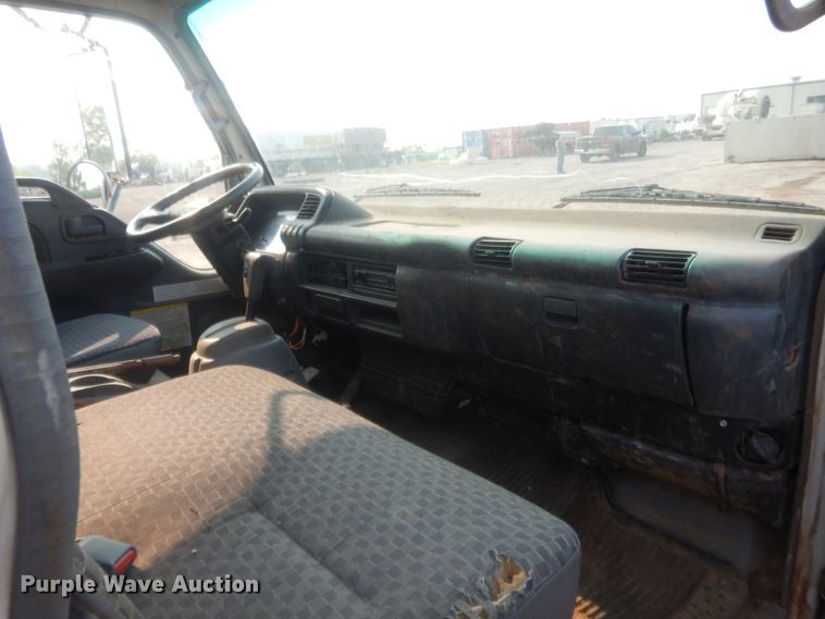 image for item IT9734 2007 GMC 4500  flatbed truck