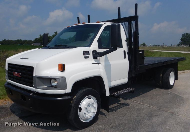 image for item JI9564 2007 GMC 4500  flatbed truck
