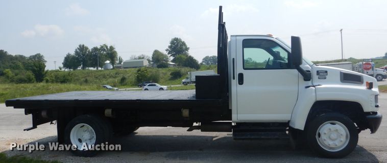 image for item JI9564 2007 GMC 4500  flatbed truck