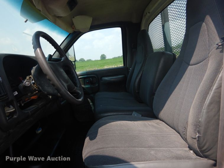 image for item JI9564 2007 GMC 4500  flatbed truck