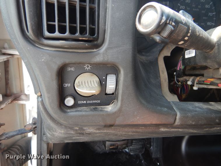 image for item JI9564 2007 GMC 4500  flatbed truck