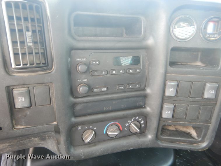 image for item JI9564 2007 GMC 4500  flatbed truck