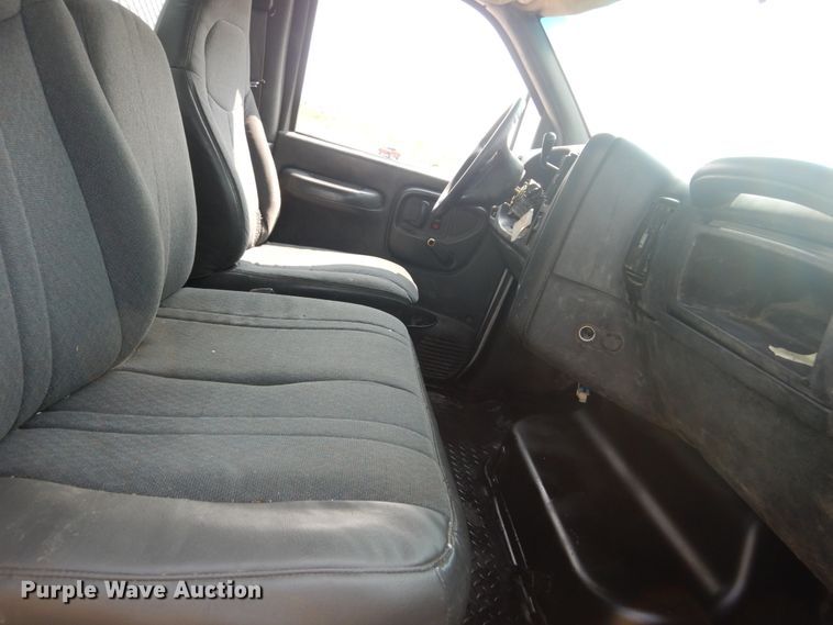 image for item JI9564 2007 GMC 4500  flatbed truck