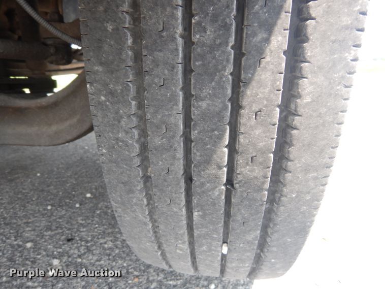 image for item JI9564 2007 GMC 4500  flatbed truck