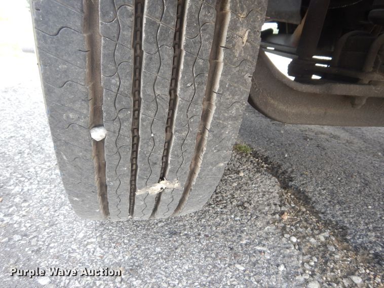 image for item JI9564 2007 GMC 4500  flatbed truck