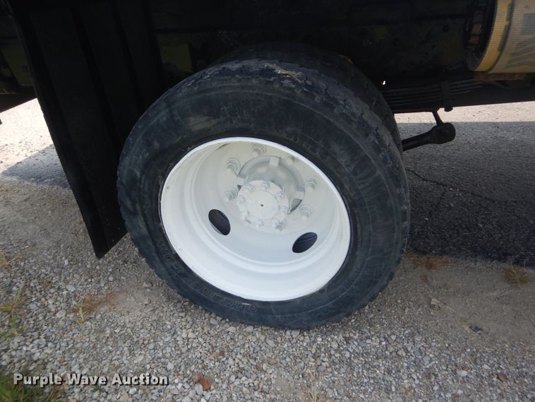 image for item JI9564 2007 GMC 4500  flatbed truck