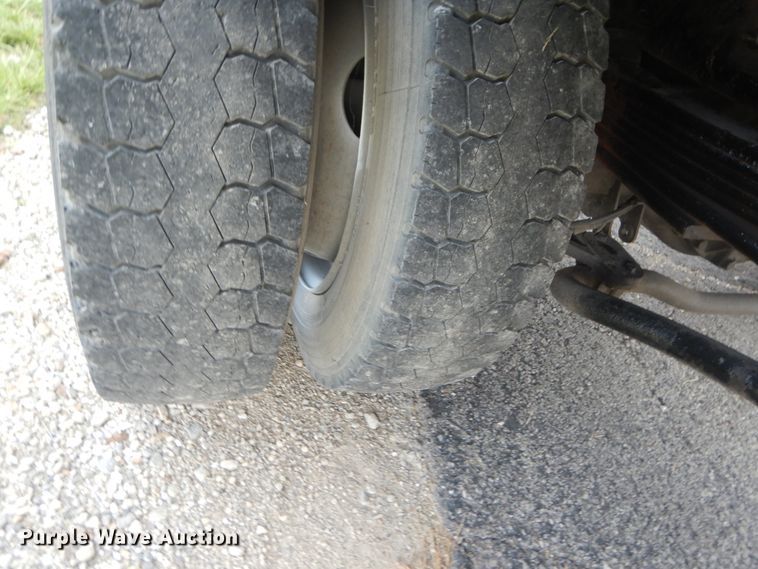 image for item JI9564 2007 GMC 4500  flatbed truck