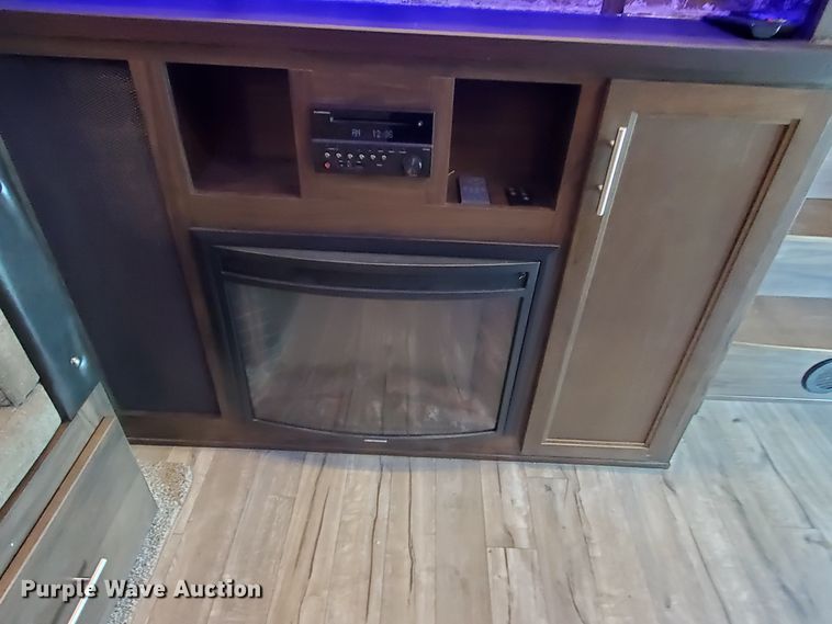 image for item JM9637 2019 Forest River Cheyenne Arctic Wolf Limited  camper