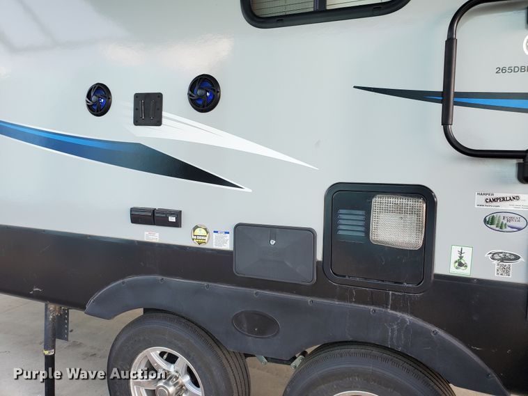 image for item JM9637 2019 Forest River Cheyenne Arctic Wolf Limited  camper