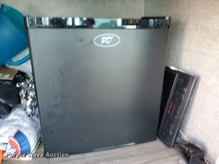 image for item JM9637 2019 Forest River Cheyenne Arctic Wolf Limited  camper