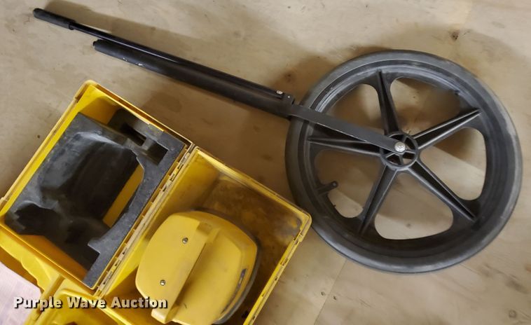 image for item JM9680 Surveying equipment