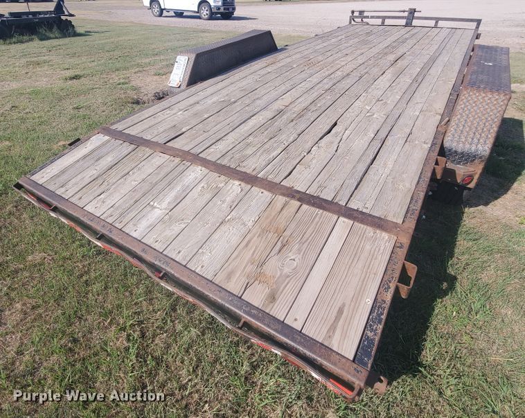 image for item JM9685 2006 PJ  utility trailer