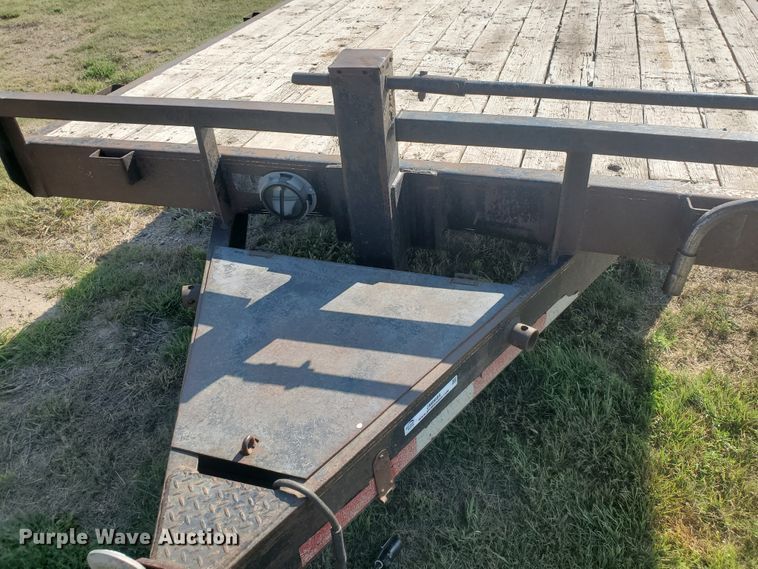 image for item JM9685 2006 PJ  utility trailer