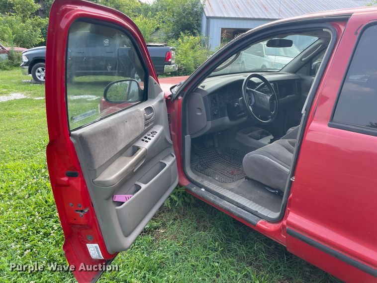 image for item KK9613 2004 Dodge Dakota SLT  Quad Cab pickup truck