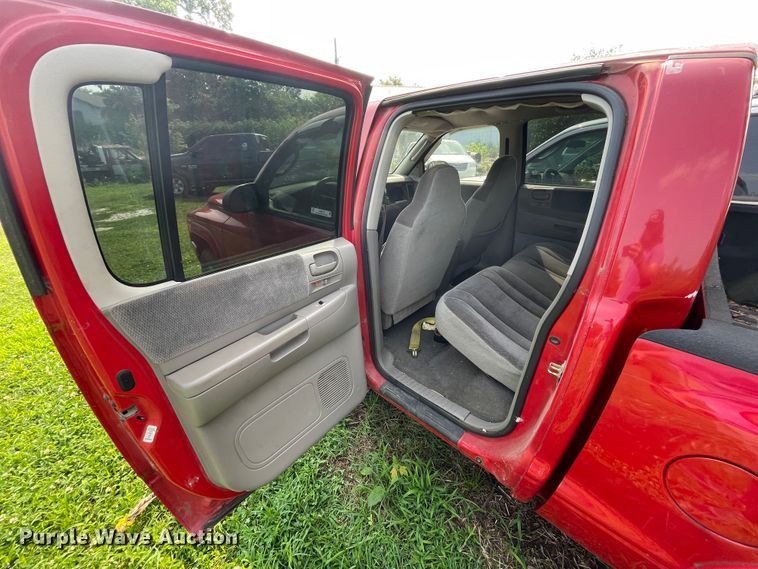 image for item KK9613 2004 Dodge Dakota SLT  Quad Cab pickup truck