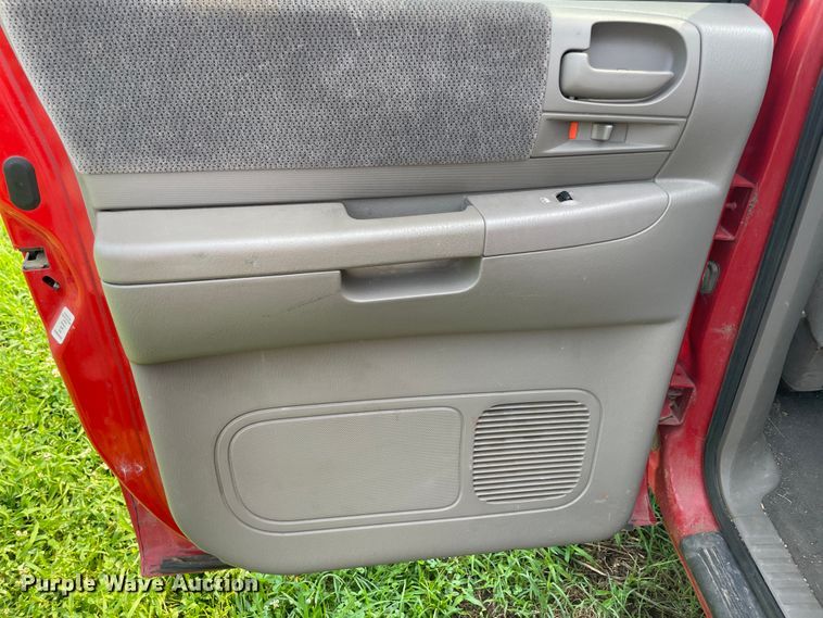 image for item KK9613 2004 Dodge Dakota SLT  Quad Cab pickup truck