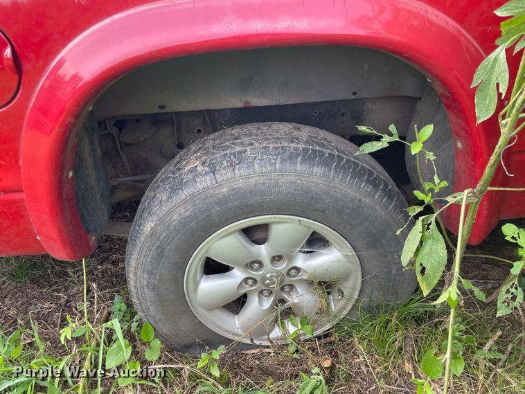 image for item KK9613 2004 Dodge Dakota SLT  Quad Cab pickup truck