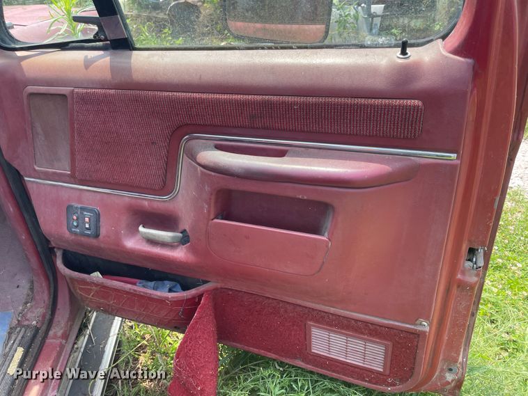 image for item KK9614 1988 Ford F350  rollback truck