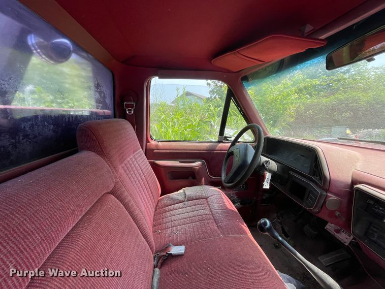 image for item KK9614 1988 Ford F350  rollback truck