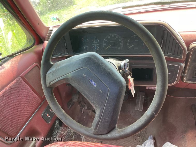 image for item KK9614 1988 Ford F350  rollback truck