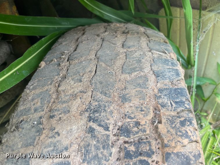 image for item KK9614 1988 Ford F350  rollback truck