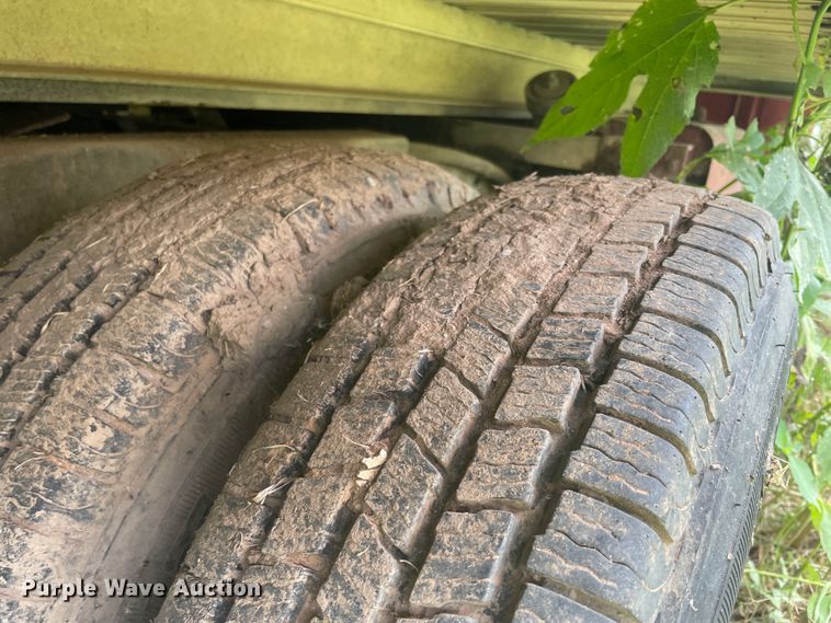 image for item KK9614 1988 Ford F350  rollback truck