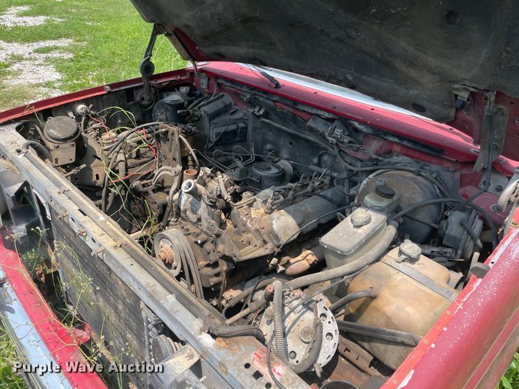 image for item KK9614 1988 Ford F350  rollback truck