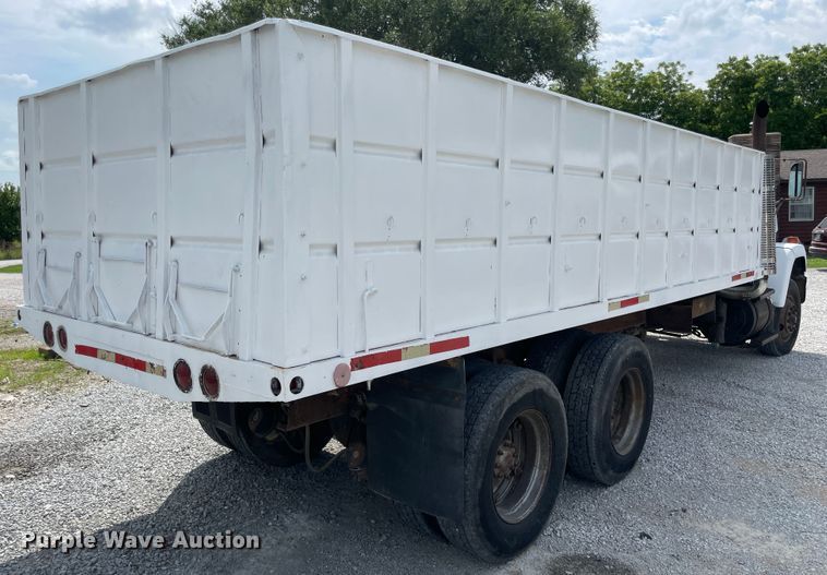 image for item KK9668 1981 GMC Brigadier  grain truck