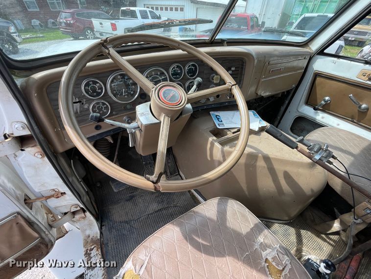 image for item KK9668 1981 GMC Brigadier  grain truck