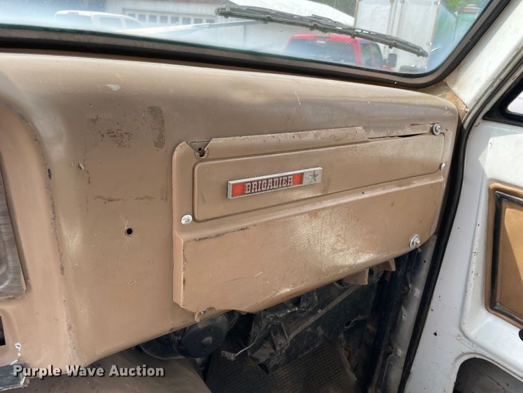 image for item KK9668 1981 GMC Brigadier  grain truck