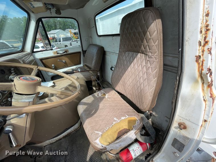 image for item KK9668 1981 GMC Brigadier  grain truck