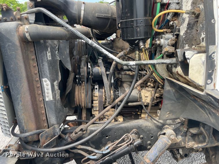 image for item KK9668 1981 GMC Brigadier  grain truck