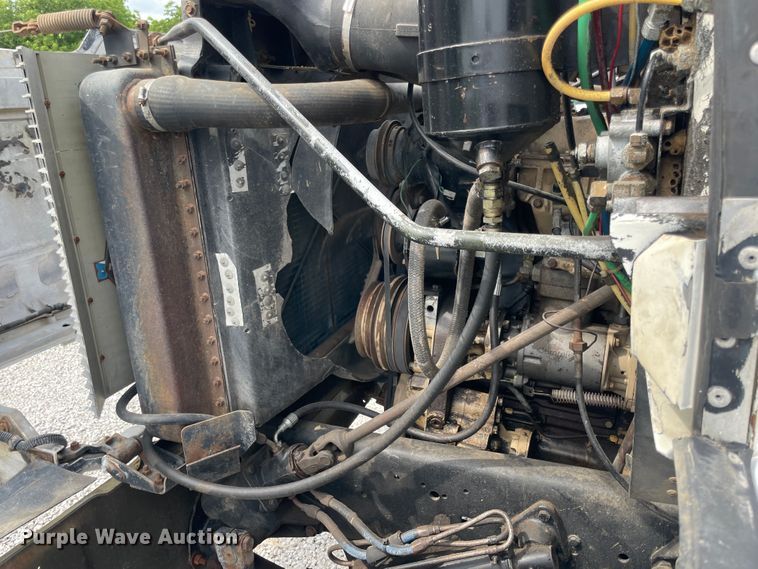 image for item KK9668 1981 GMC Brigadier  grain truck