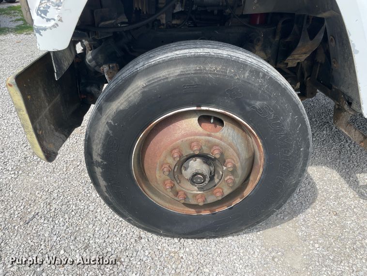 image for item KK9668 1981 GMC Brigadier  grain truck