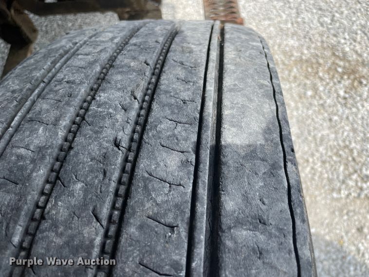 image for item KK9668 1981 GMC Brigadier  grain truck