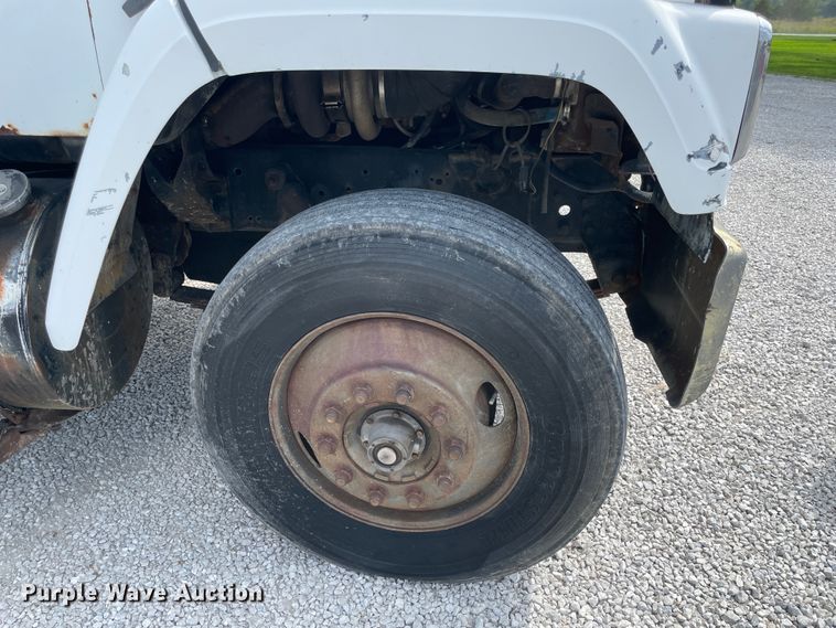 image for item KK9668 1981 GMC Brigadier  grain truck