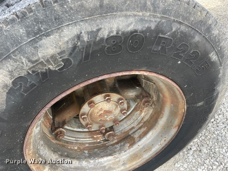 image for item KK9668 1981 GMC Brigadier  grain truck