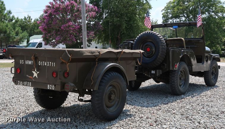 image for item KQ9829 1953 Willy's Jeep M38A1  SUV