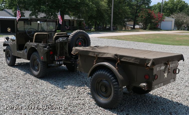 image for item KQ9829 1953 Willy's Jeep M38A1  SUV