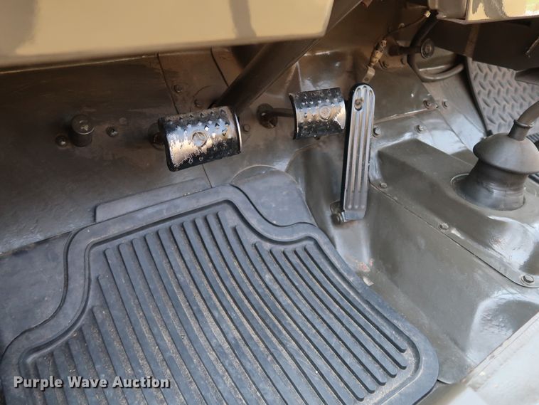 image for item KQ9829 1953 Willy's Jeep M38A1  SUV