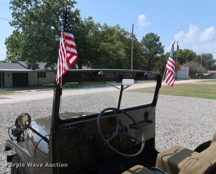 image for item KQ9829 1953 Willy's Jeep M38A1  SUV