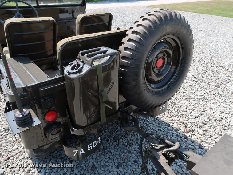 image for item KQ9829 1953 Willy's Jeep M38A1  SUV