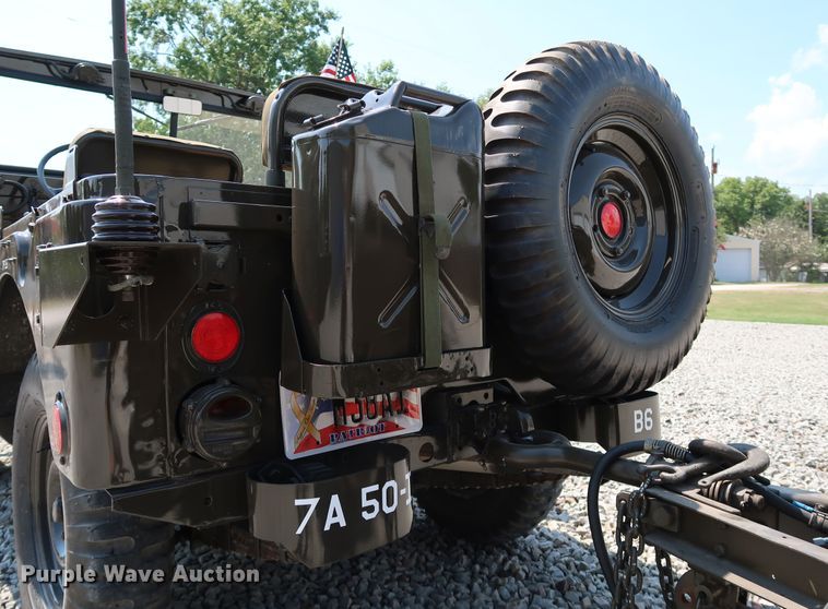 image for item KQ9829 1953 Willy's Jeep M38A1  SUV