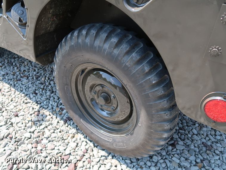 image for item KQ9829 1953 Willy's Jeep M38A1  SUV