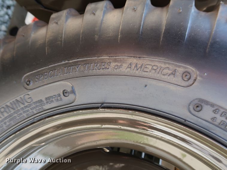 image for item KQ9829 1953 Willy's Jeep M38A1  SUV