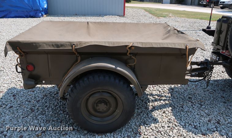 image for item KQ9829 1953 Willy's Jeep M38A1  SUV