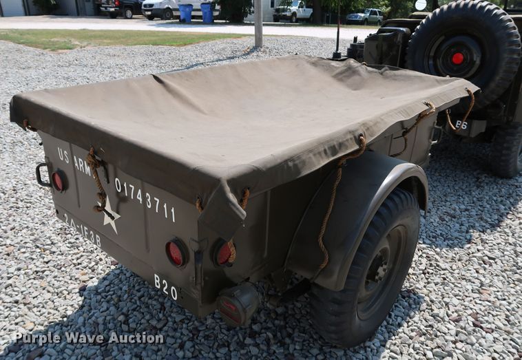 image for item KQ9829 1953 Willy's Jeep M38A1  SUV